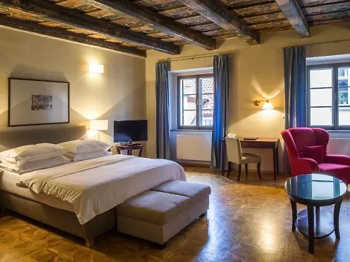 Aparthotel Orea Place Charles Bridge Praga